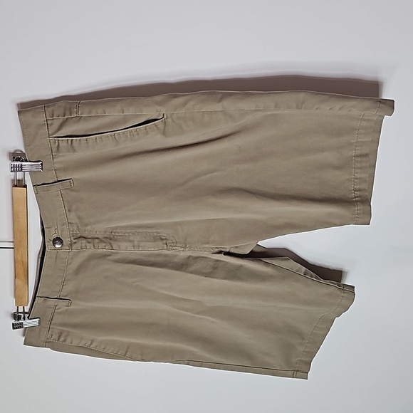 Volcom tan 36" waist shorts - Picture 2 of 7